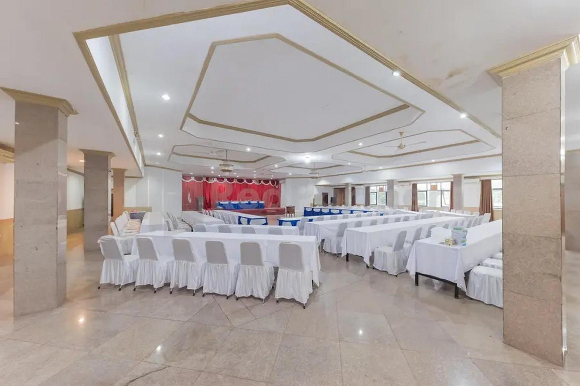 Hotel Ayong Linggarjati Kuningan Mitra Reddoorz Exterior foto