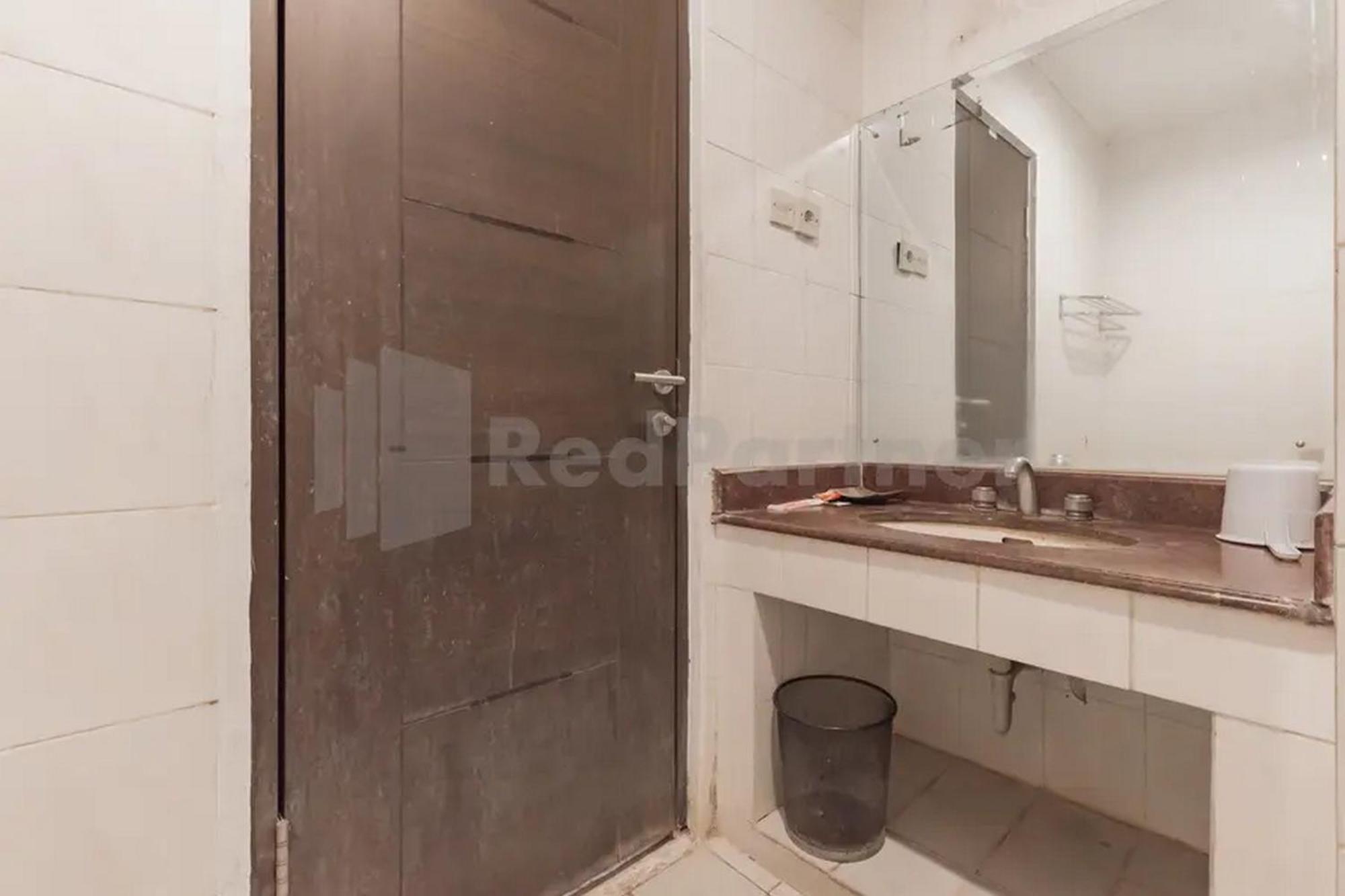 Hotel Ayong Linggarjati Kuningan Mitra Reddoorz Exterior foto